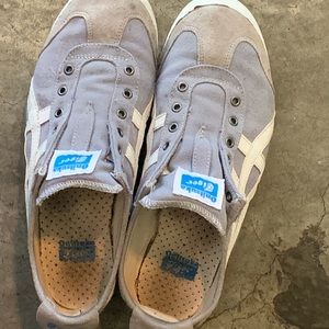 Onitsuka grey. Slip on